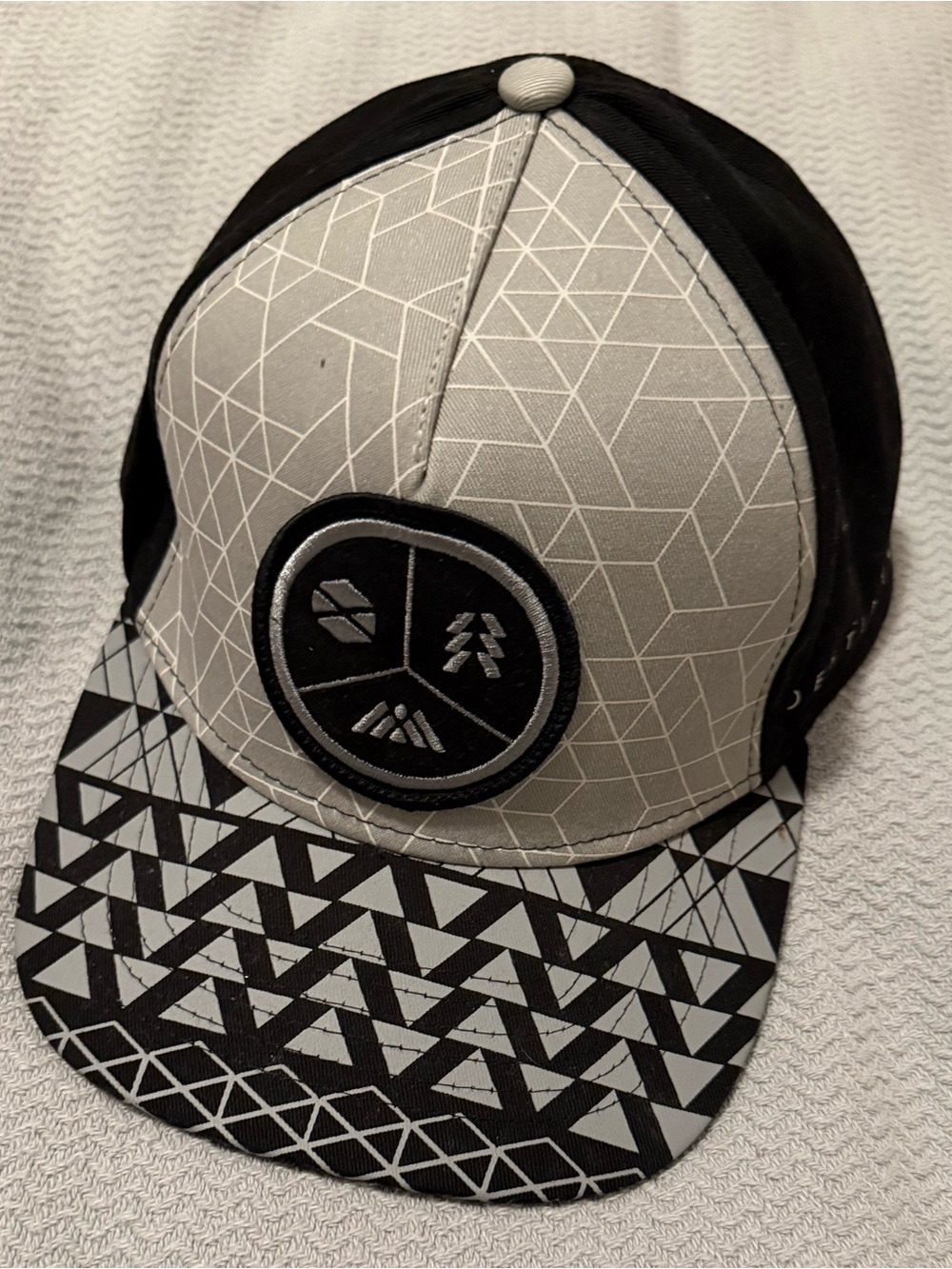 Official Bungie Destiny 2 Guardians Unite SnapBack hat!!
